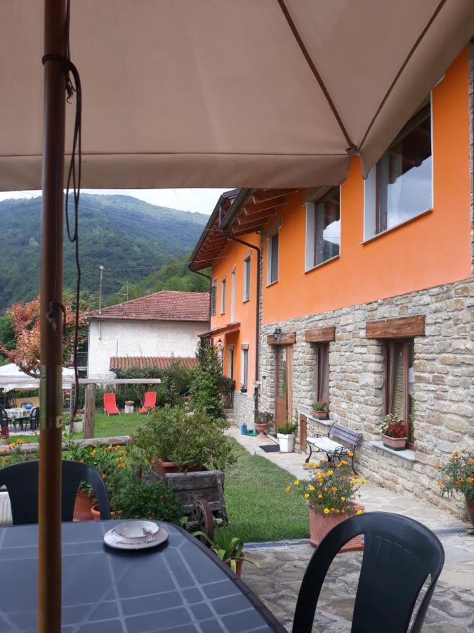 Cà d' FeFi Acomodação com café da manhã Gorzegno Exterior foto