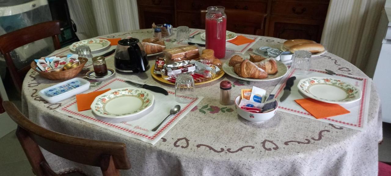 Cà d' FeFi Acomodação com café da manhã Gorzegno Exterior foto